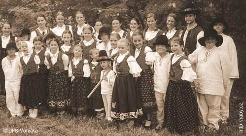 Dětský folklorní soubor VONIČKA